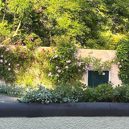 לינה וארוחת בוקר לארן Old Mill House מראה חיצוני תמונה